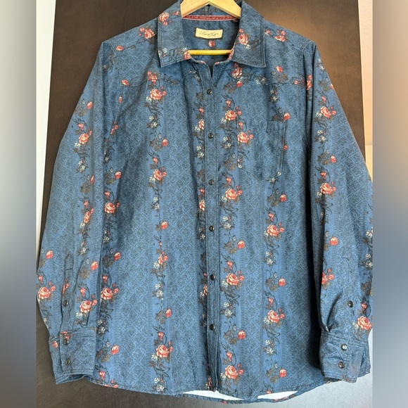 Legacy Falls Tops - NWOT LEGACY FALLS For Her Blue Floral Button-Down Shirt